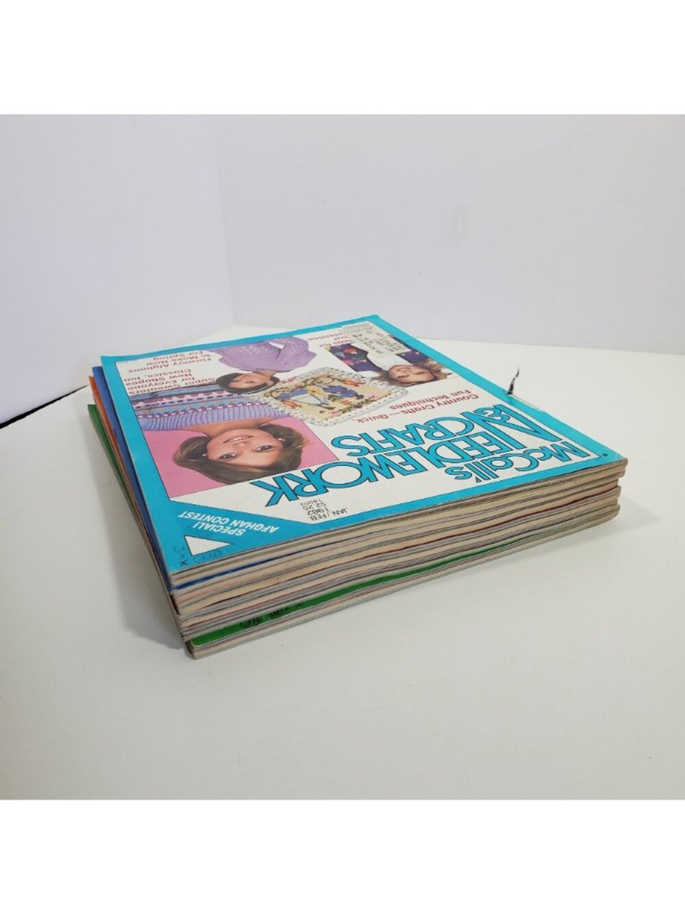 McCalls Needlework Crafts Magazines 6 Lot 1982 Christmas Sewing Knitting 1980s - Picture 9 of 9